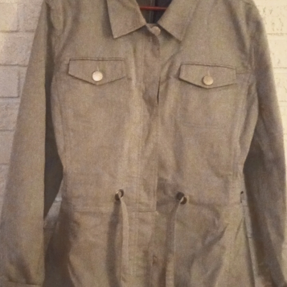 Isaac Mizrahi jacket brand new w tags. Never worn. Sz m. Gray
